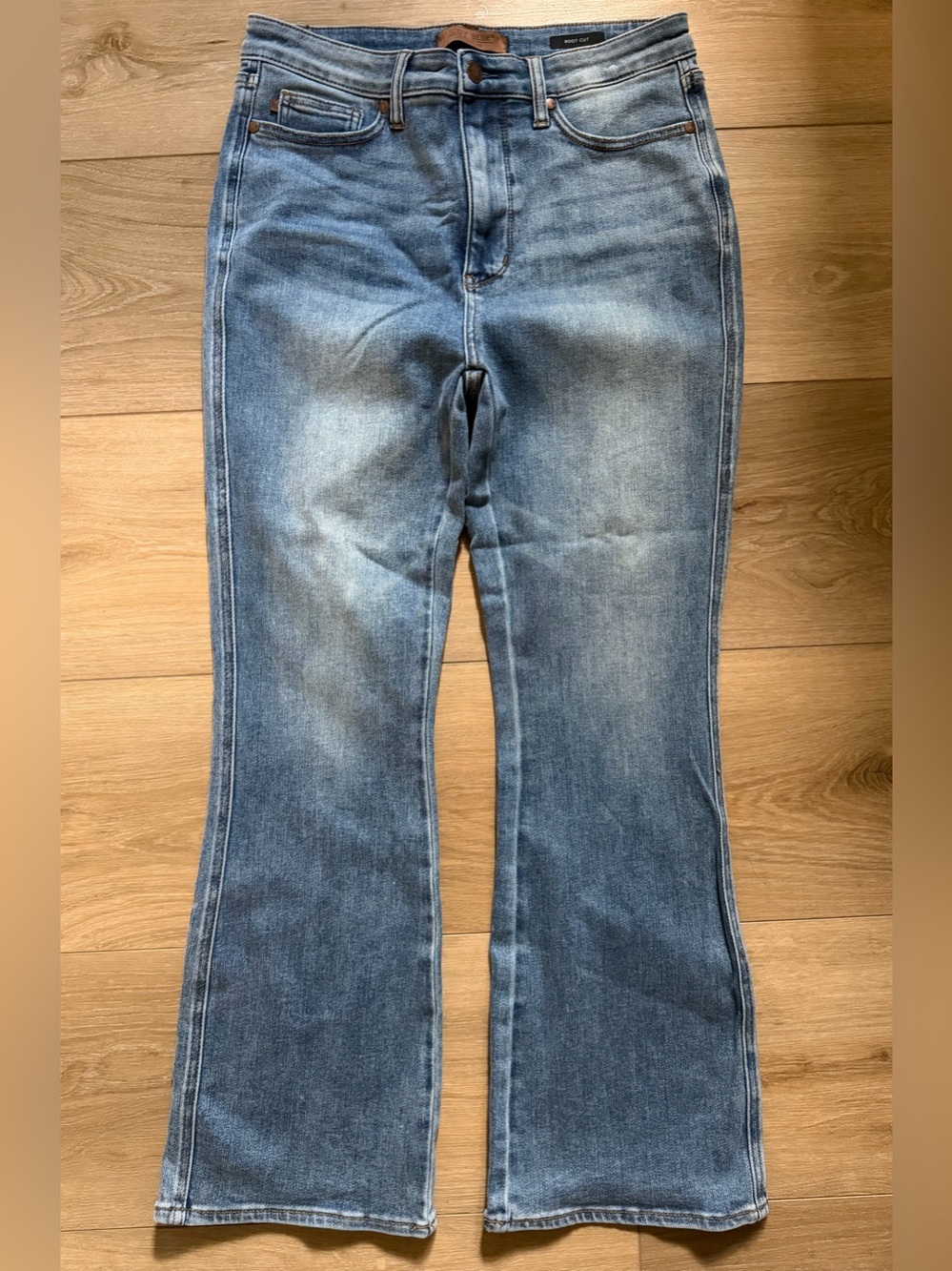 JUDY BLUE High Waist Tummy Control Back Pocket Embroidery Bootcut Jeans NWOT - Picture 2 of 9